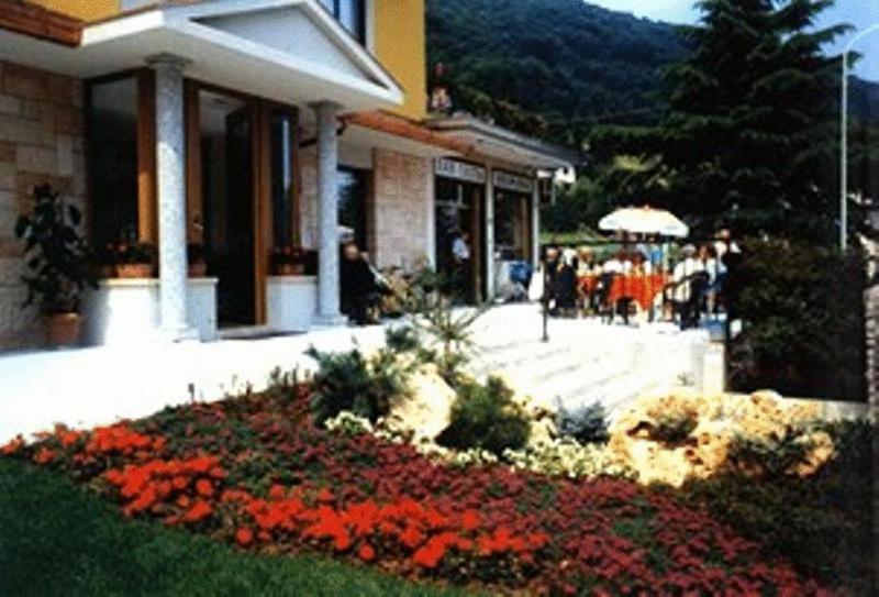 Hotel Ristorante Costa Costa Valle Imagna Kültér fotó